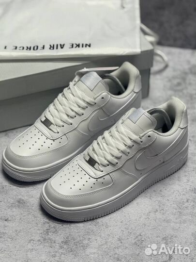 Nike Air Force 1 White