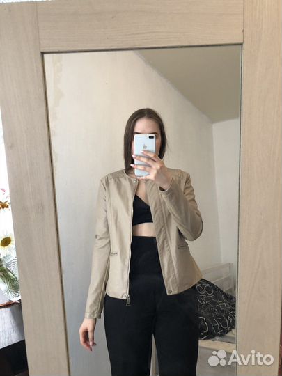 Кожаная ветровка женская 46 размер, Италия