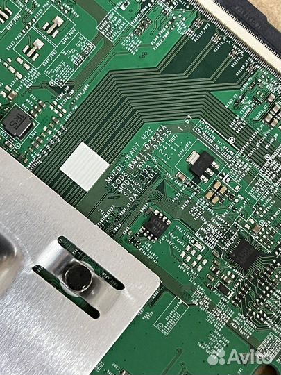 Телевизор Samsung UE55NU7170U в разбор