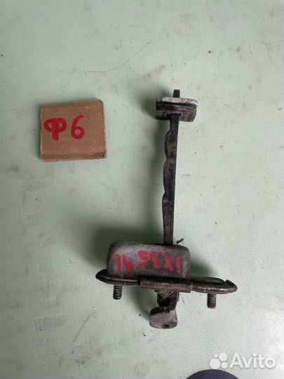 Ограничитель двери задней левой hyundai ix35