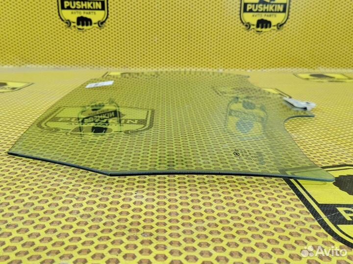 Стекло двери задней правой Hyundai Sonata