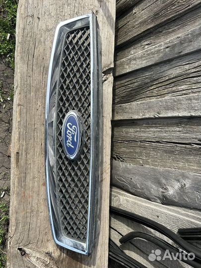 Решетка радиатора ford focus 2