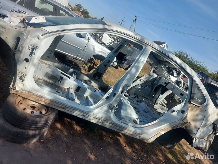 Кузов на nissan almera J 15 2018г