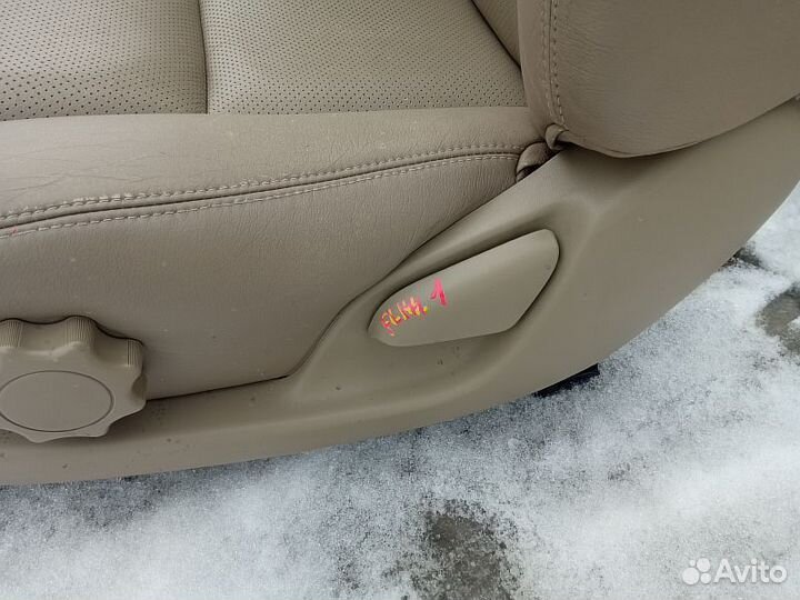 Обшивка двери задней левой Mitsubishi L200