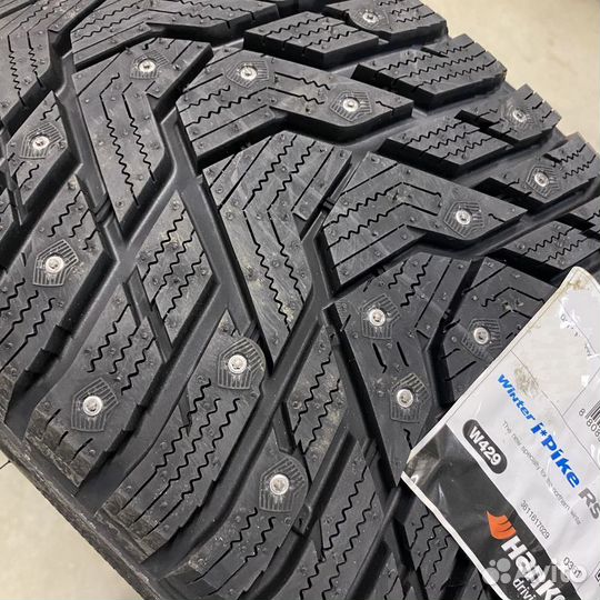 Hankook Winter I'Pike RS2 W429 235/45 R17