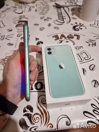 iPhone 11, 128 ГБ