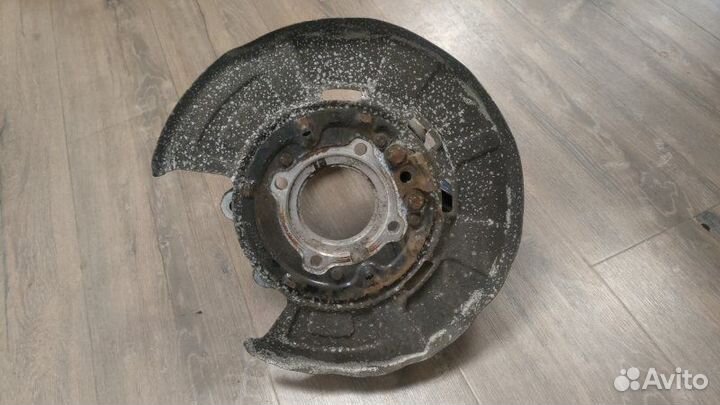 Кулак поворотный задний правый Bmw X5 E70 N62N