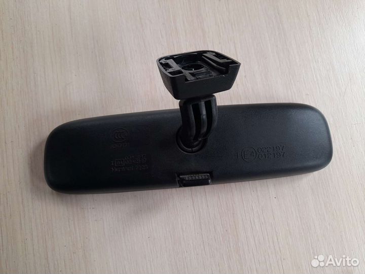 Зеркало салонное Mitsubishi Outlander XL