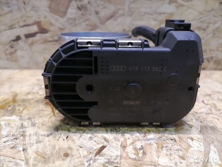 Дроссельная заслонка Audi A6 C6 3.2 AUK