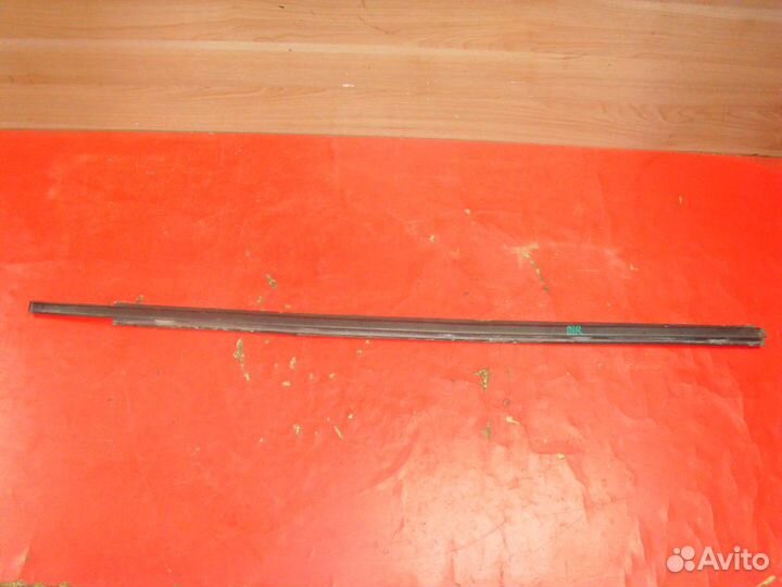 Накладка стекла 96801086 Chevrolet Aveo (T250)