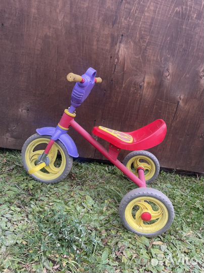 Детский трехколесный велосипед