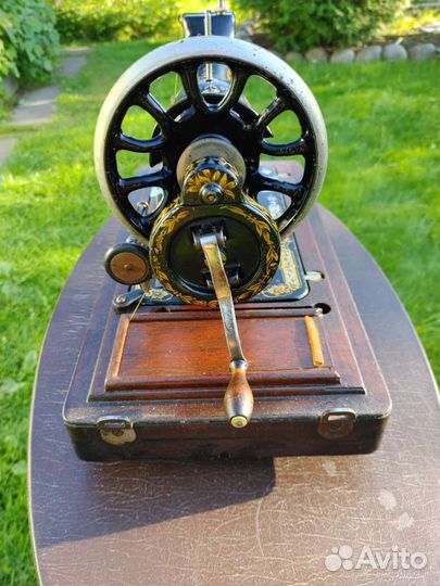 Швейная машинка зингер Singer zinger