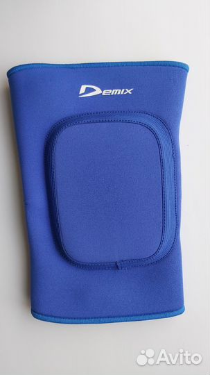 Наколенник Demix новый М