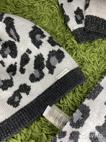 Комплект (шапка, шарф и перчатки) Calvin Klein