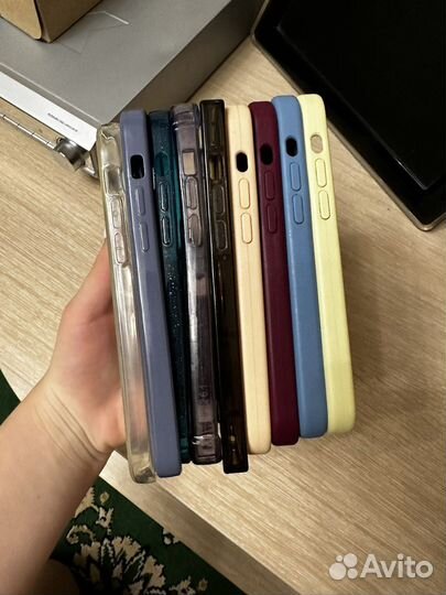 Чехлы на телефон iPhone 12