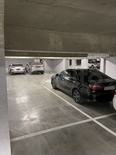 Машиноместо, 14 м²