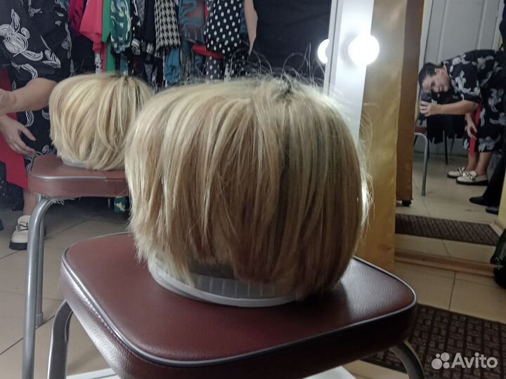 Парик средняя длина Блонд