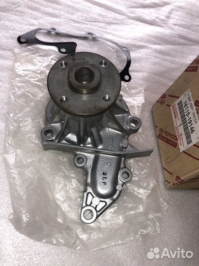 Насос водяной помпа toyota corolla 1611019146
