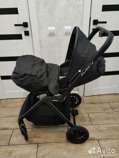 Новая прогулочная коляска Happy Baby Avery