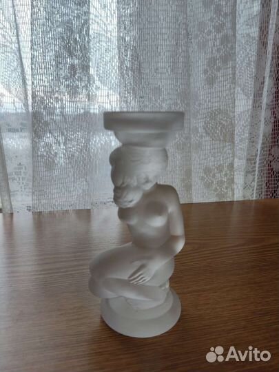 Подсвечник СССР Обнаженная девушка сидит