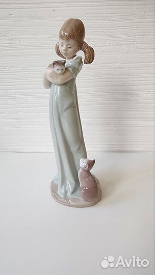 Статуэтка Lladro. Девочка с котятами