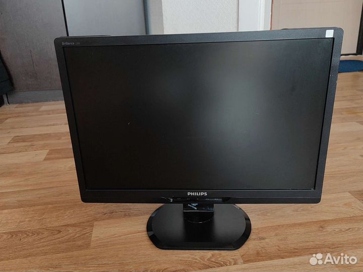 Монитор philips 22