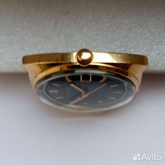 Часы СССР наручные Восток