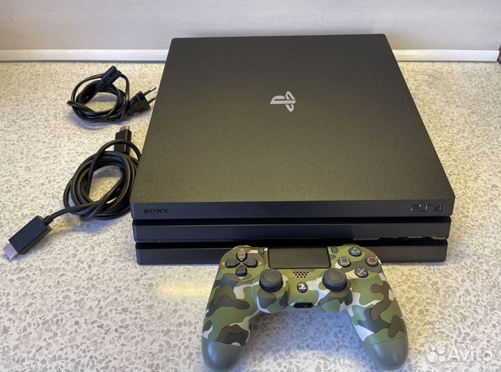 Sony Playstation 4 Pro + комплект игр