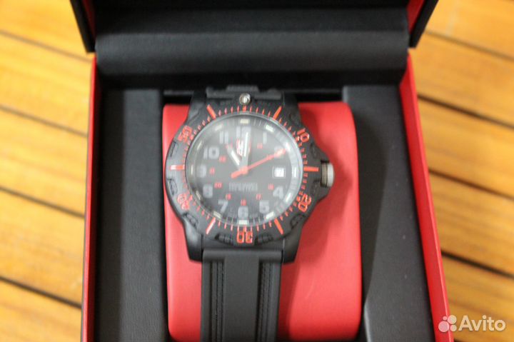 Часы Luminox XL.8815