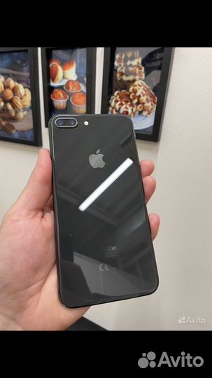 Телефон iPhone 8 plus