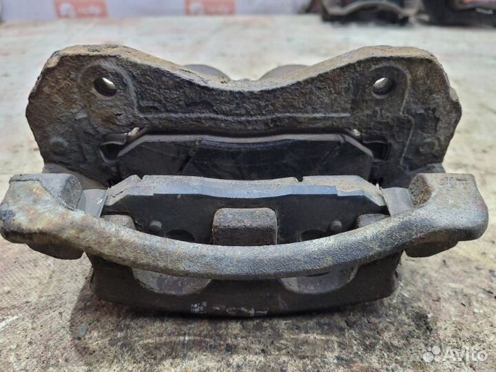 Суппорт передний правый Ssangyong Kyron DJ