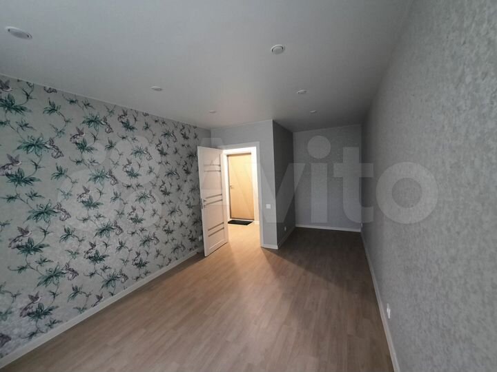 2-к. квартира, 32 м², 1/9 эт.