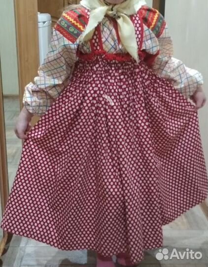 Костюм для русских народных танцев на девочку