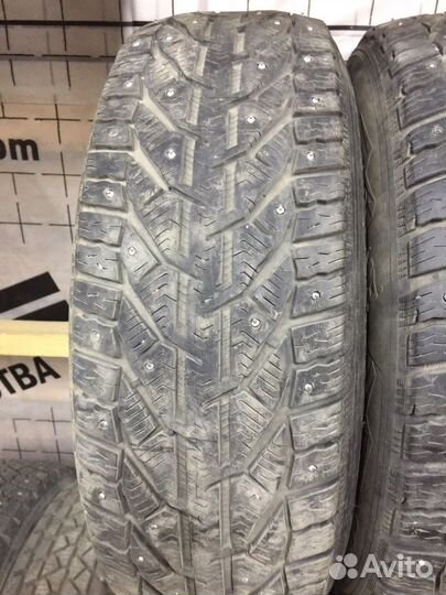 Kormoran Stud 2 205/60 R16 96T