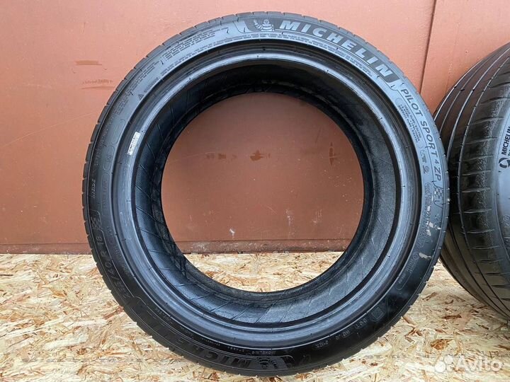 Michelin Pilot Sport 4 225/45 R18 и 255/40 R18 99Y