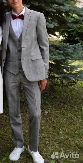 Костюм мужской