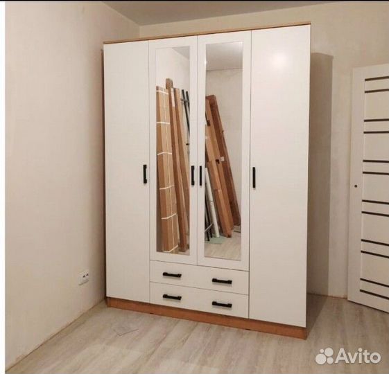 Шкаф