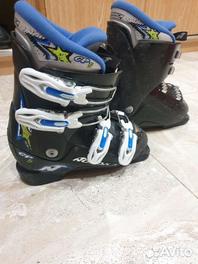 Лыжные детские ботинки