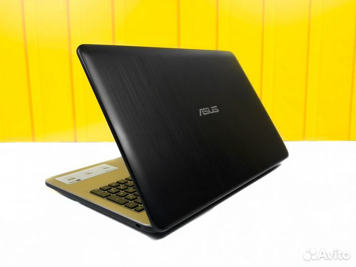 Ноутбук Asus на GeForce + 8Gb