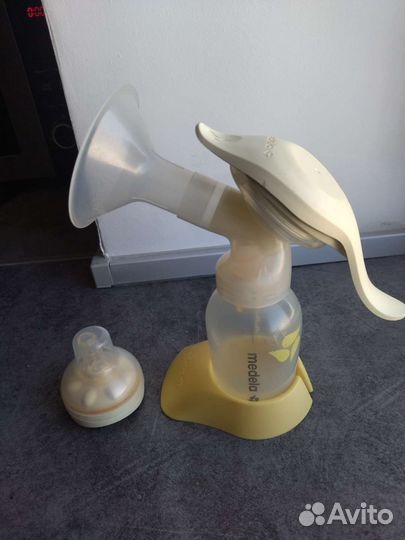 Молокоотсос medela ручной