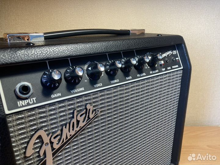 Комбоусилитель Fender Champion 20
