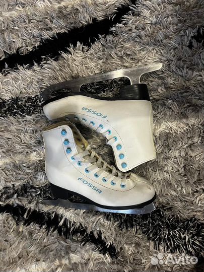 Коньки фигурные, 35 размер, в хорошем состоянии