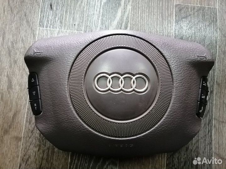 Подушка безопасности в руль Ауди А6 С5