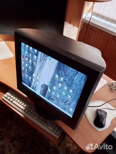 Монитор LG