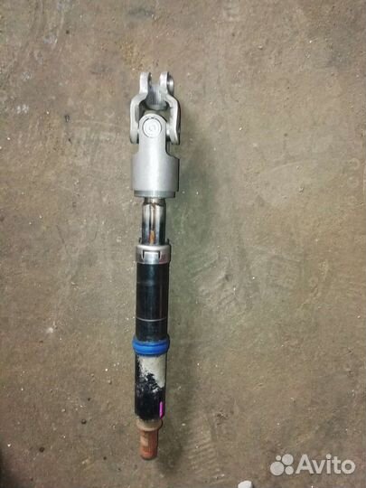 Рулевой вал