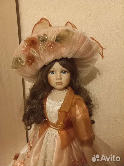 Кукла фарфоровая remeco collection