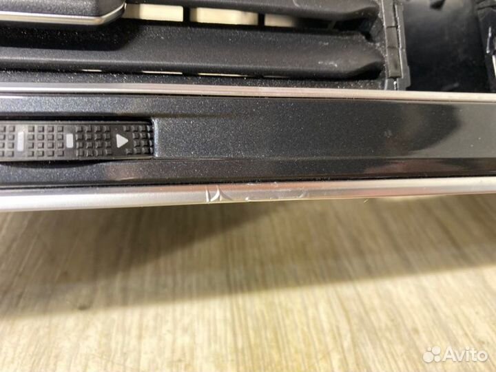 Накладка на торпедо Volkswagen Tiguan 2 2018 2019