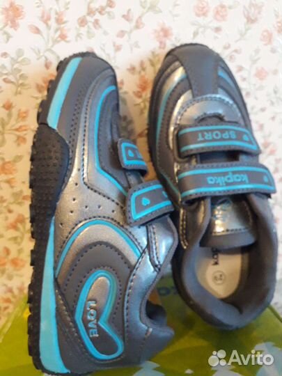 Новые кроссовки капика 29 размер доя девочки