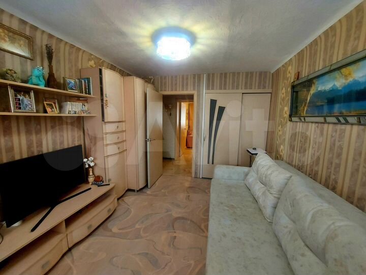 3-к. квартира, 57 м², 1/4 эт.