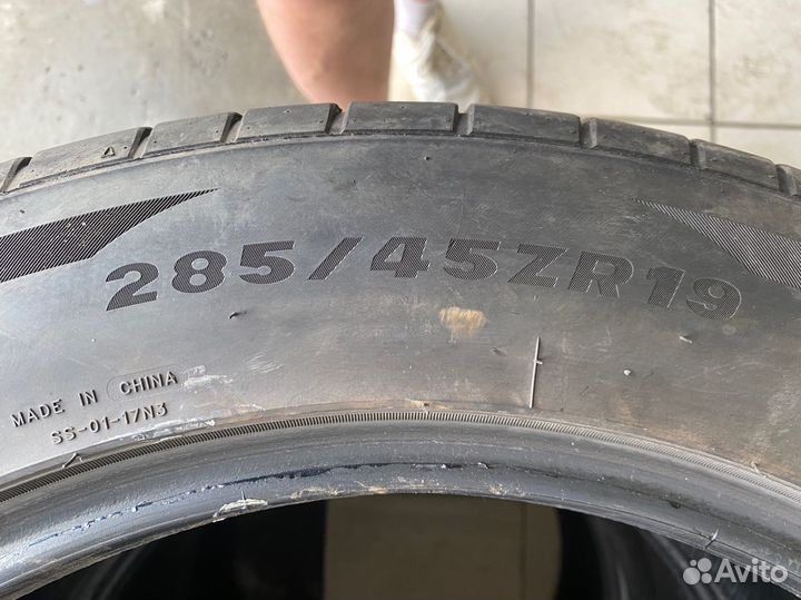 Minerva F205 285/45 R19 111W